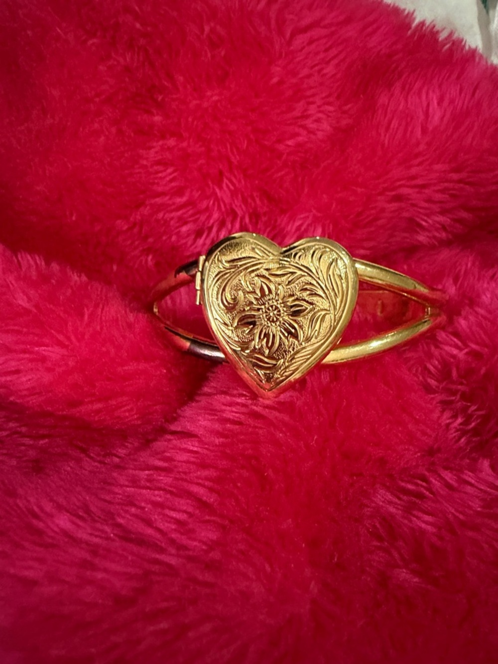 Gold Heart Floral Engraved Cuff Bracelet - Women Jewelry